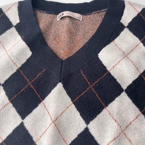 SO Sleeveless sweater vest, Size L - Picture 4 of 4